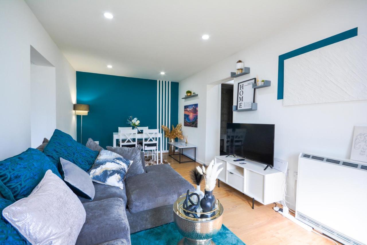 2-bedroom Close To Center With Free Parking By Neofinixdotcom